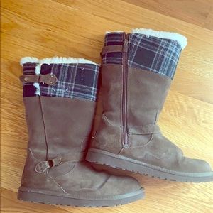 UGG BOOTS